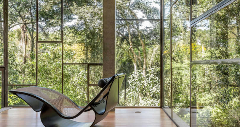 Natureza e arquitetura interagem na bela Casa Biblioteca – Atelier Branco