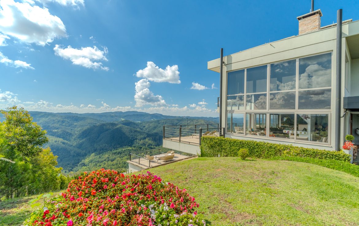 Casa à venda em campos do jordão